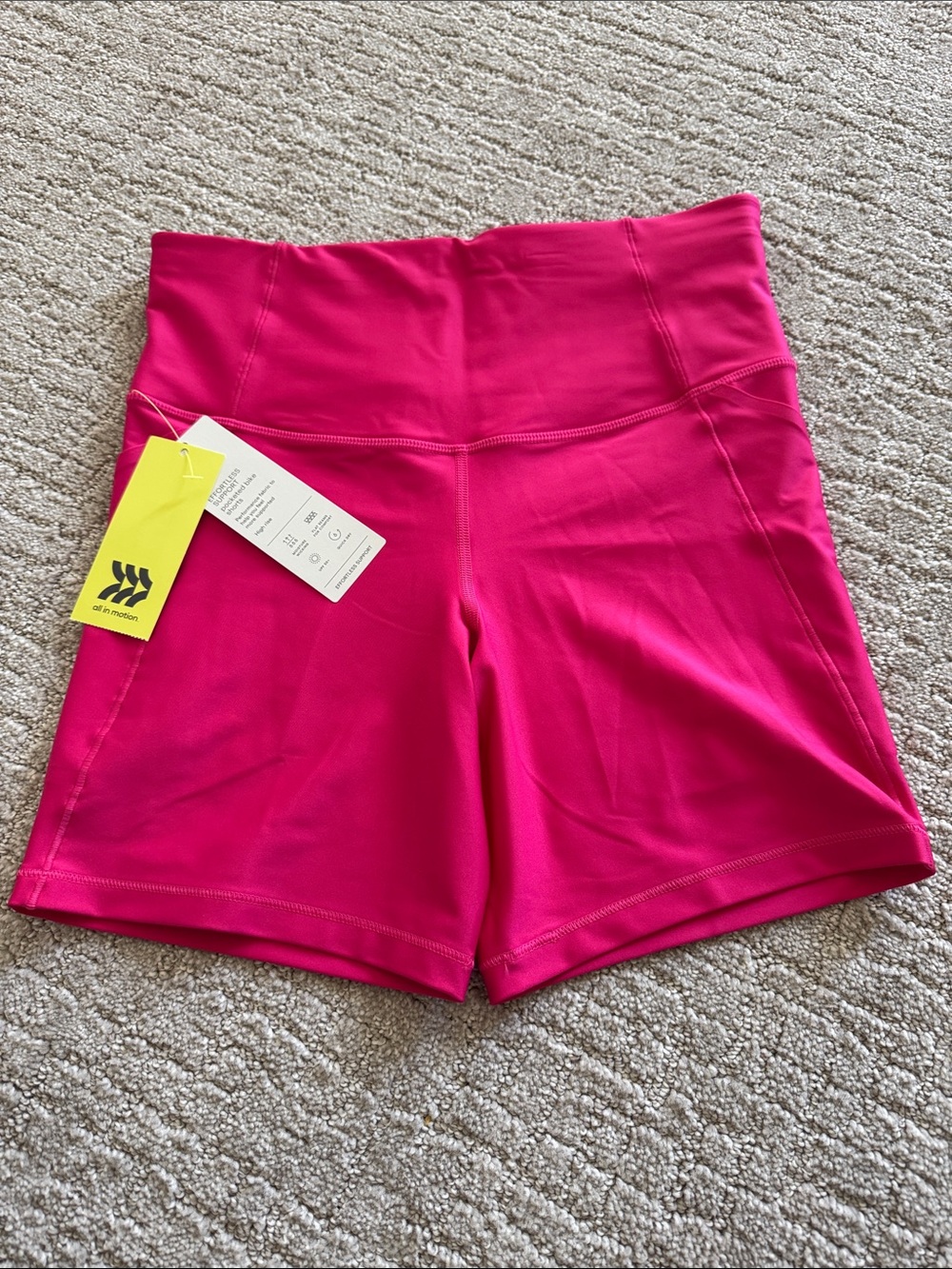 NWT All in Motion Effortless Support Pocketed Bike Shorts | Size Medium